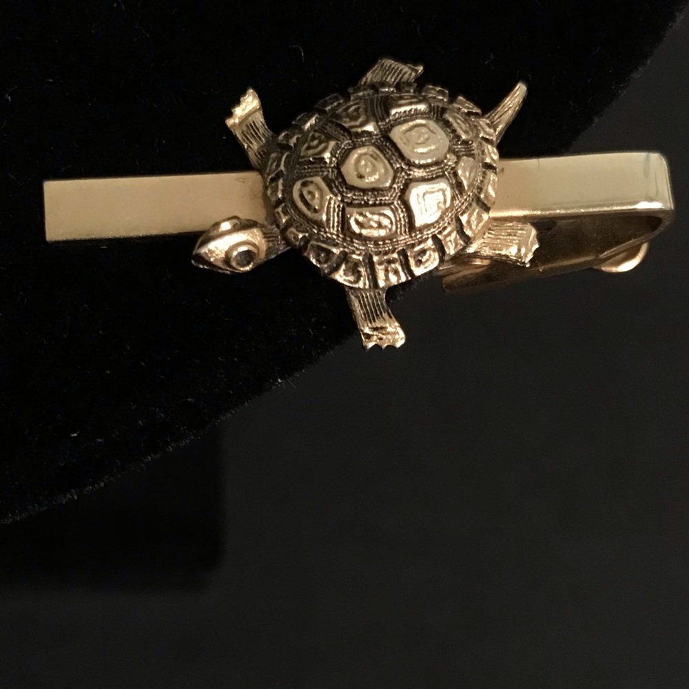 Vintage Jolle Gold Turtle Bar Clasp/Clip Pin